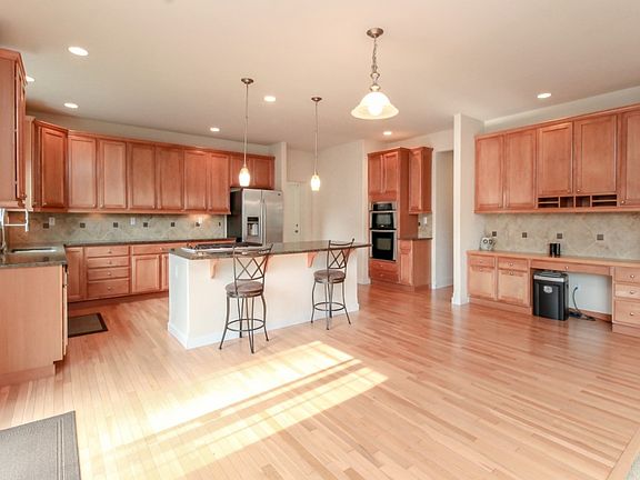 5th image of 18602 86th Avenue Ct E