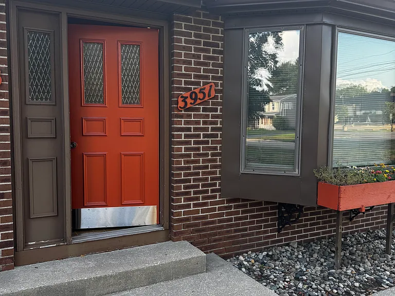 3951 Fairwood Dr — Photo 21