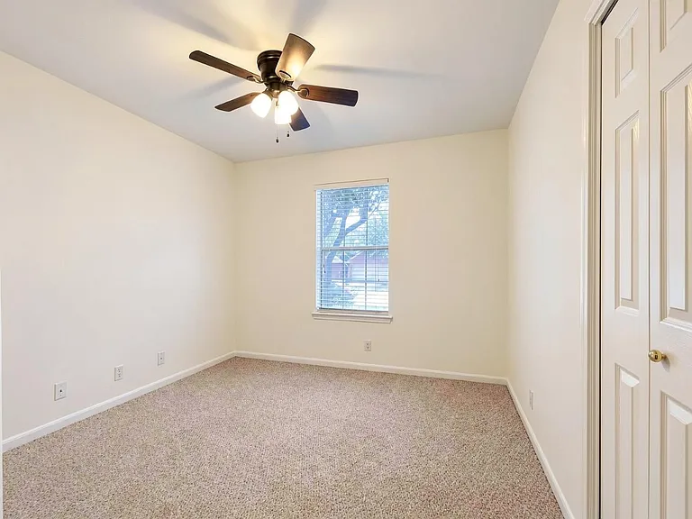 1841 Greening Way — Photo 18
