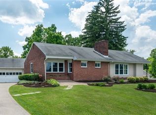 101 Economy Grade Rd, Coraopolis, PA 15108