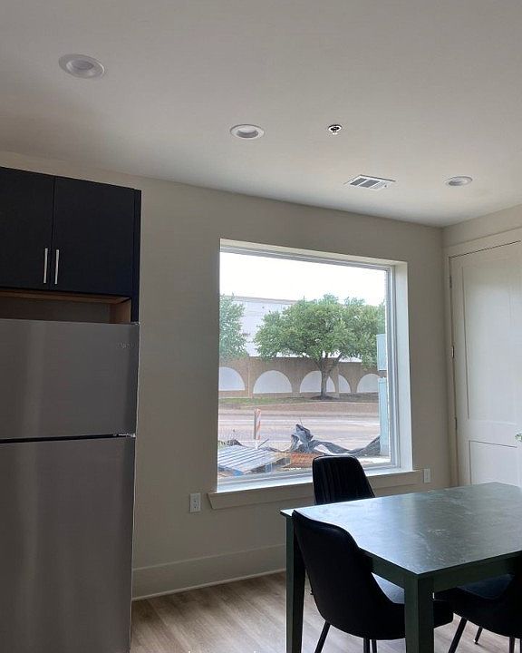 1st image of 213 Holleman Dr E #202