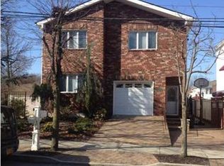 10 May Pl, Staten Island, NY 10312