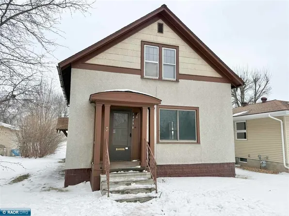 1428 10th St S, Virginia, MN 55792