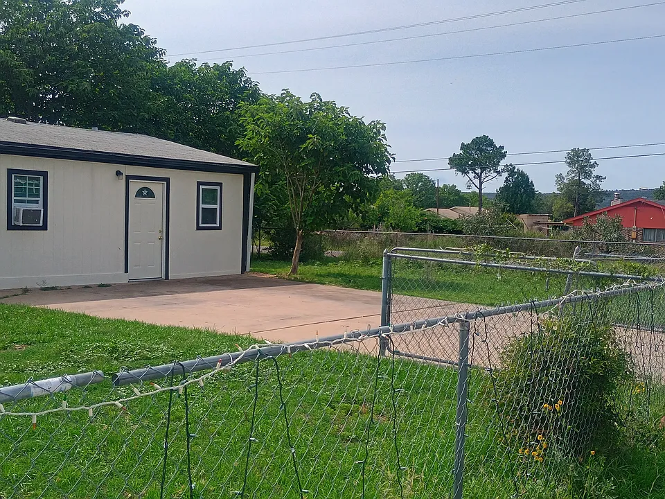 100 County Road 118B