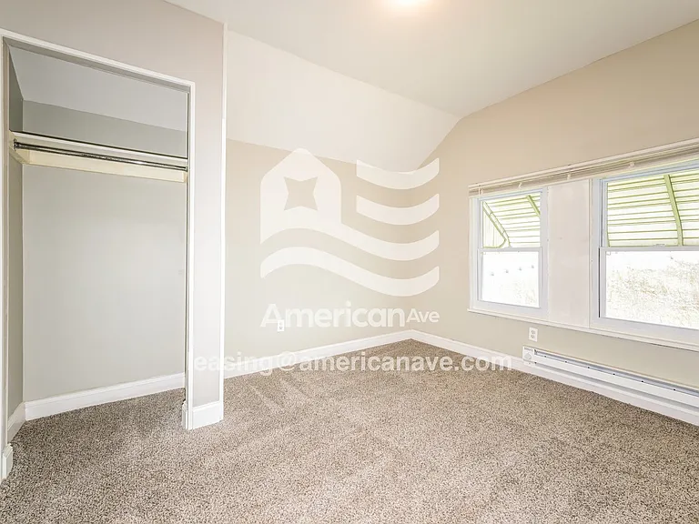 907997_013_bedroom_12.jpg