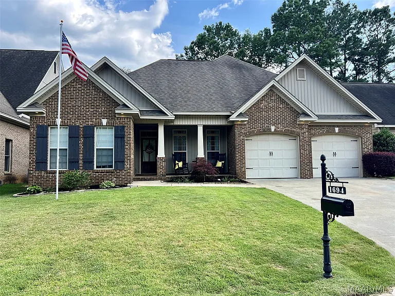 1694 Pebble Creek Dr — Photo 1