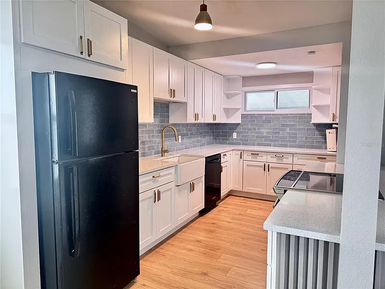 3205 E Shadowlawn Ave — Photo 4