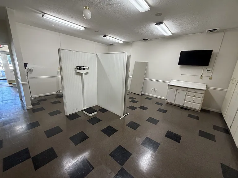 319 Cathedral Mnr #1 — Photo 8