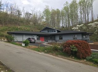 230 Rattlesnake Hollow Rd, Gatlinburg, TN 37738