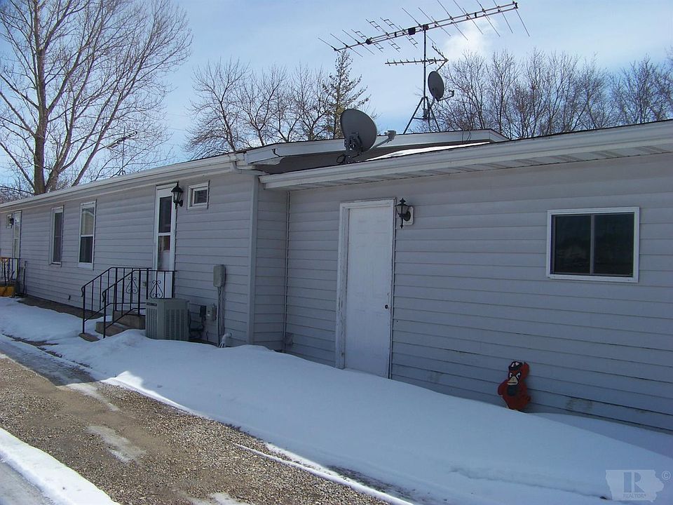 2nd image of 105 Grove Ave #115
