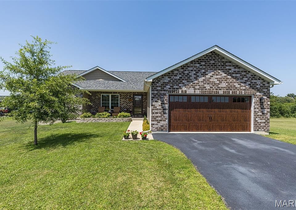 1st image of 18063 Heritage Dr
