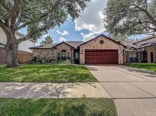 16327 Leamington Ln, Houston, TX 77095