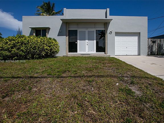 3rd image of 4750 SW 43rd Ave