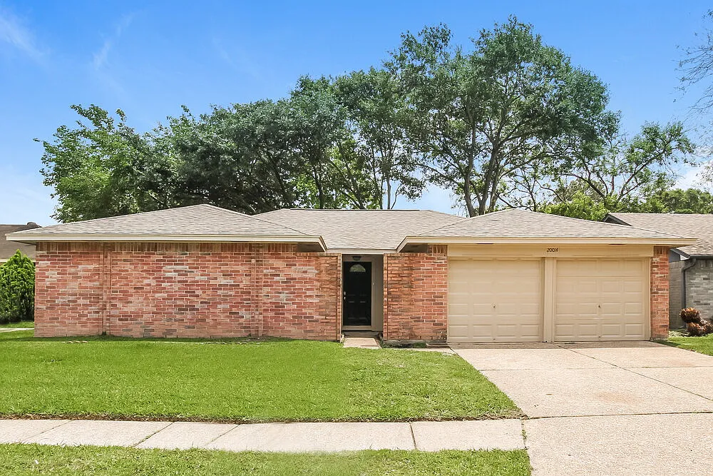 3 bed, 2.0 bath, 1428 sqft, $1,675 — Photo 1