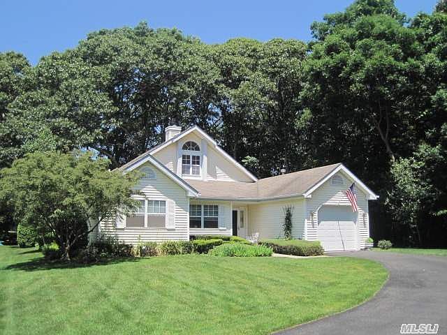 1st image of 31 Saddlebrook Ct