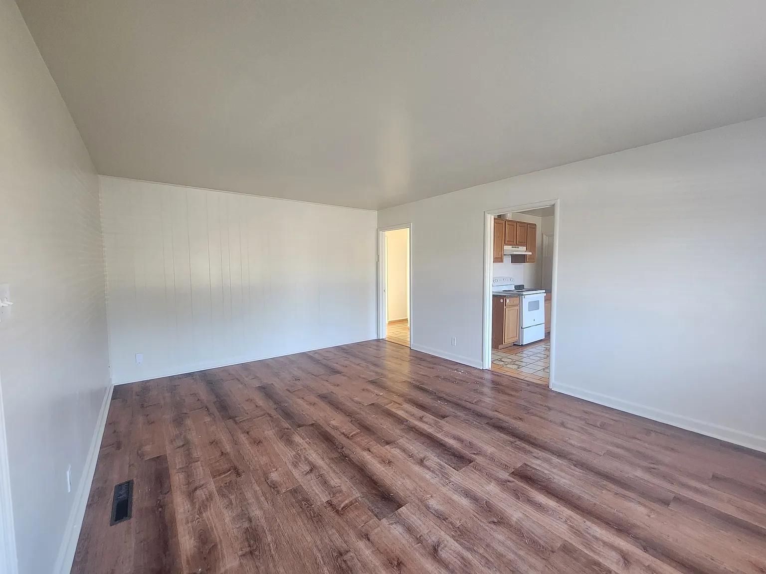 2 bed, 850 sqft, $2,650 — Photo 3
