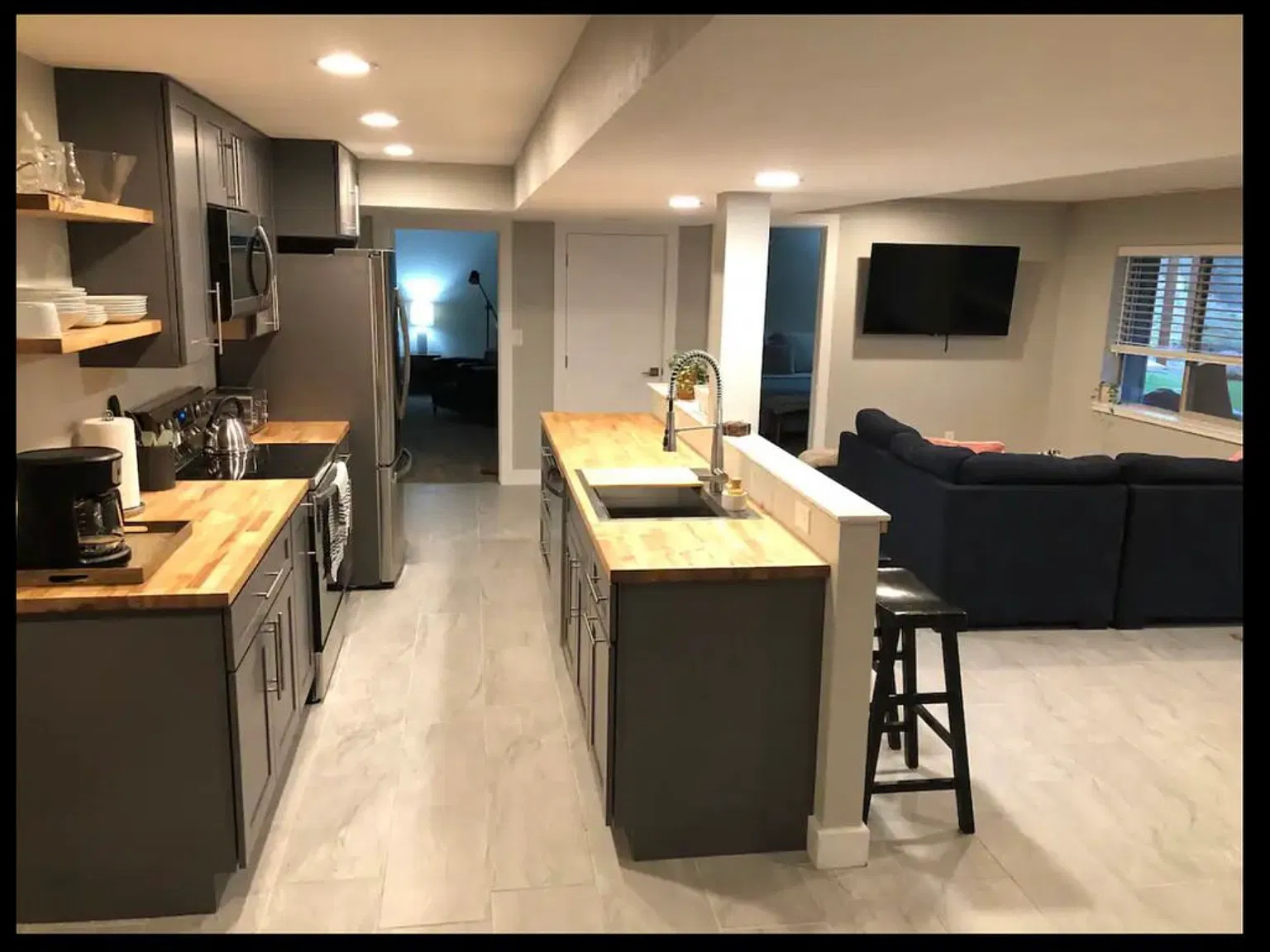 3 bed, 1600 sqft, $2,000 — Photo 4