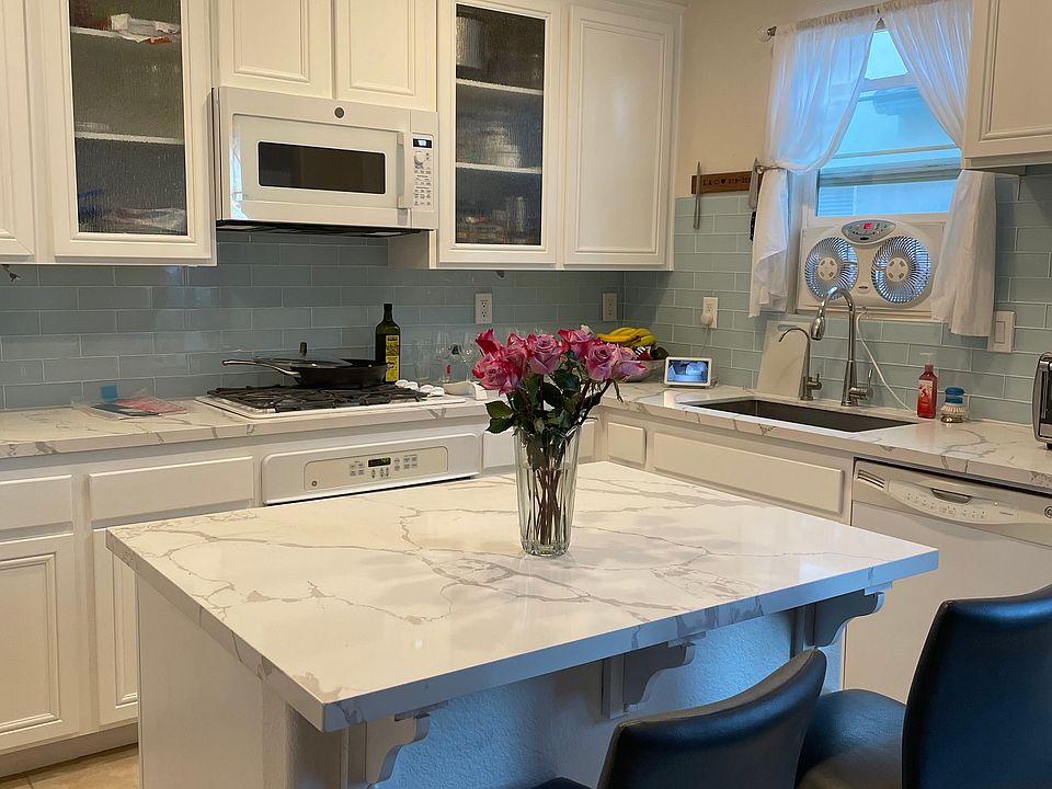 1st image of 10521 Zenor Ln