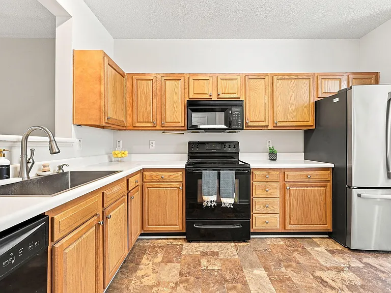 360 Willhaven Dr — Photo 16