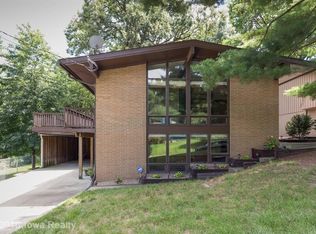 6110 Windsor Dr, Des Moines, IA 50312