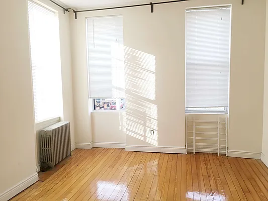 Rented by Compass | media 26