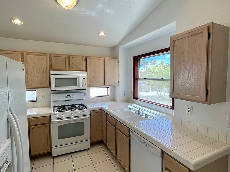 1416 Astronomy Cir — Photo 7