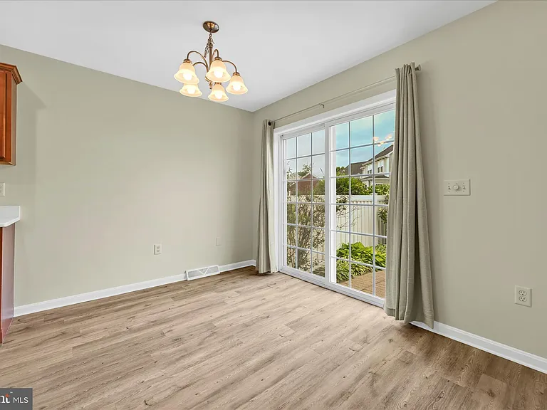 640 Courthouse Cir — Photo 8