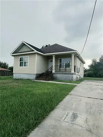3 bed, 2.0 bath, 1269 sqft, $1,750 — Photo 2