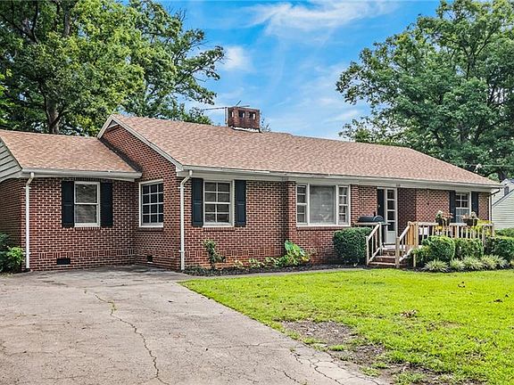 2nd image of 1110 Larkwood Dr
