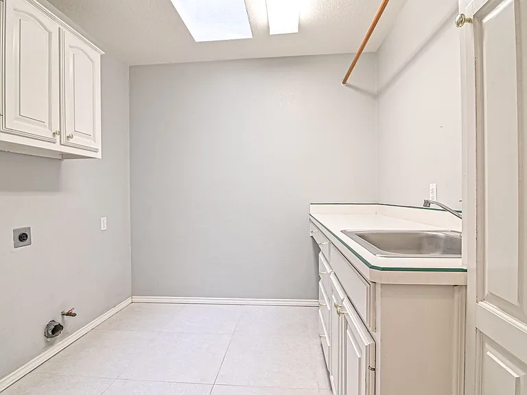 4601 Cherrywood Dr — Photo 20