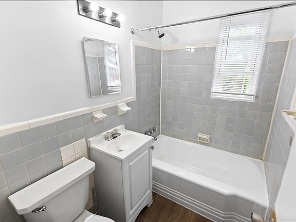 3rd image of 39 Mississippi Ave SE #106