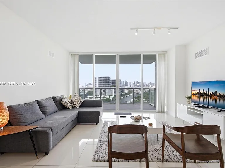 1861 NW South River Dr #2008 — Photo 10