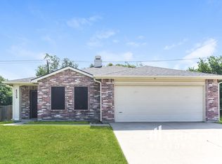 8009 Mosstree Dr, Arlington, TX 76001