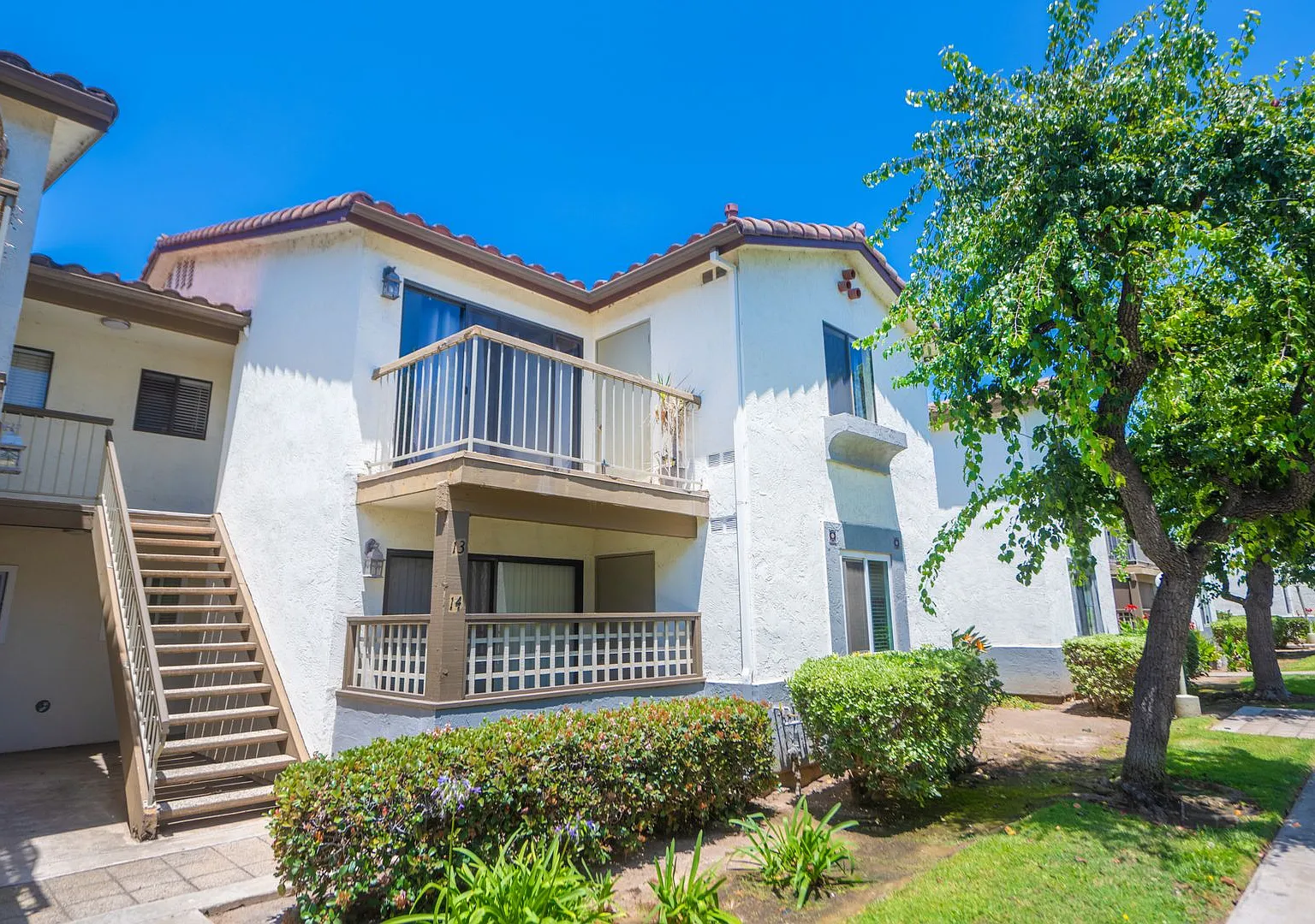3550 Sunset Lane Unit 13 — Photo 1
