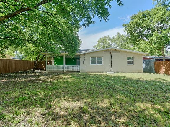 4th image of 2108 Skylark Dr