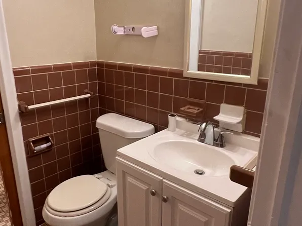 (undisclosed Address), Oak Park, MI 48237