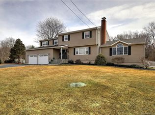 31 Longview Rd, Monroe, CT 06468