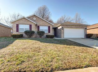 611 S Hazelnut Ave, Springfield, MO 65802