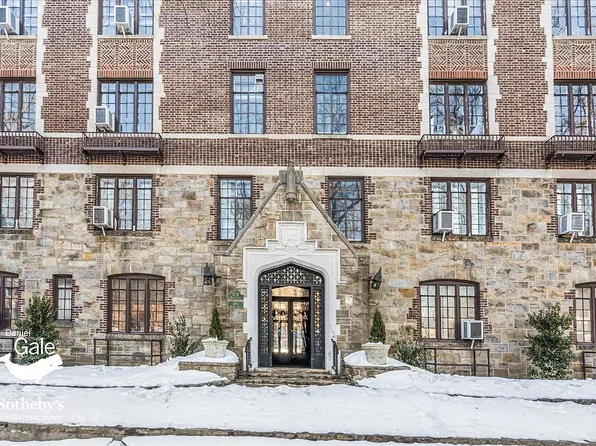 10 Holder Pl APT 3C, Flushing, NY 11375