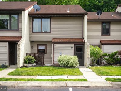 18 W Azalea Ln, Mount Laurel, NJ, 08054