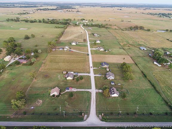 5th image of 398300 W 3230th Dr