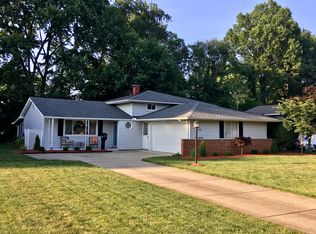 25018 Fawn Dr, North Olmsted, OH 44070