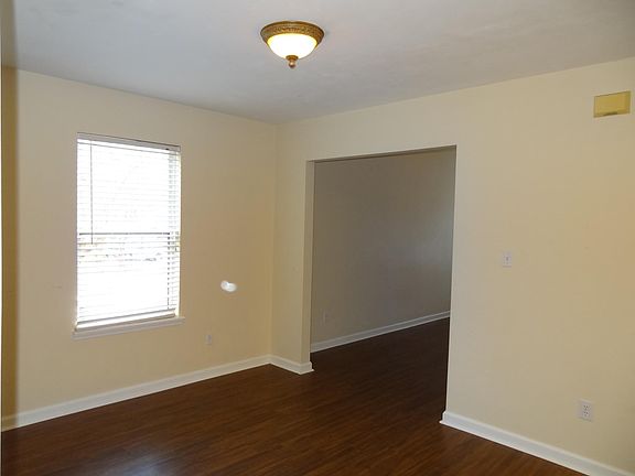 3rd image of 4100 Mission Trace Blvd
