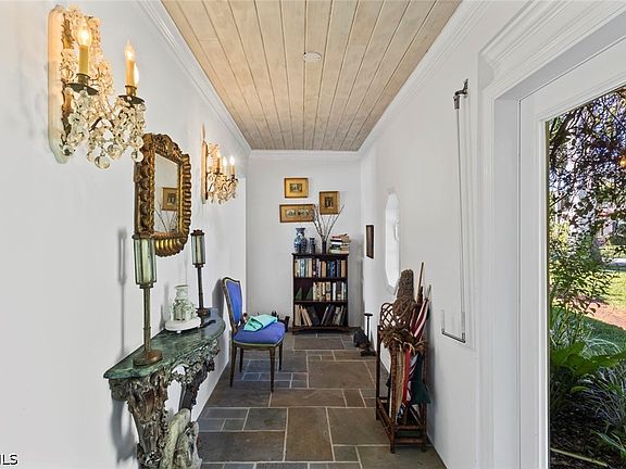 5th image of 1348 Alcazar Ave