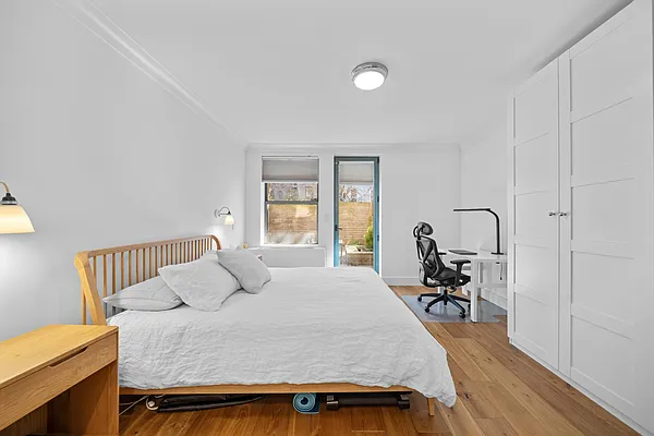 Sold by Hauseit LLC | media 19