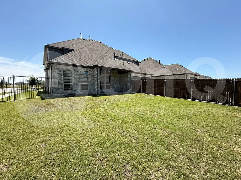 14697 Valley Trl — Photo 37