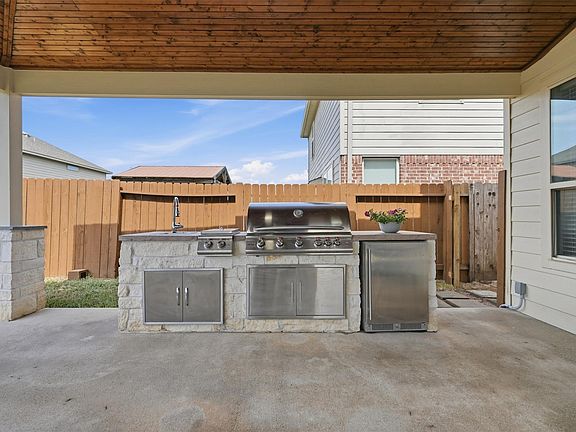 5th image of 3303 Crestford Cliff Ln