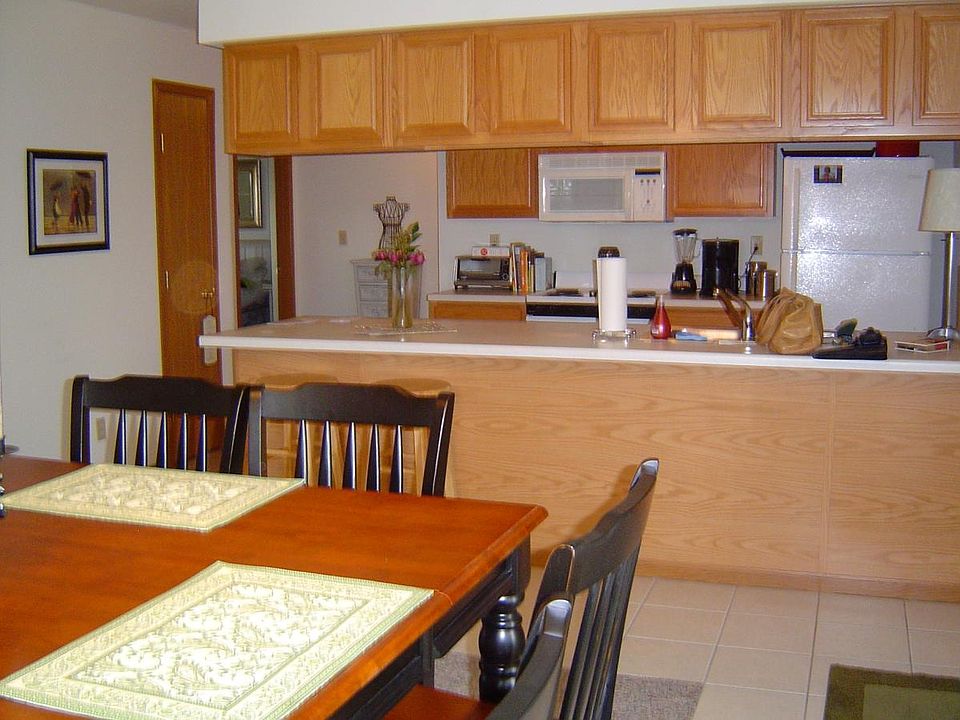 2nd image of 7312 Wallingford Way