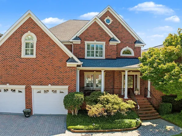 210 Lake Vista Dr, Chapin, SC 29036