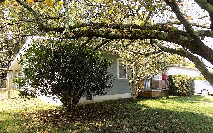 2nd image of 60 Springdale St